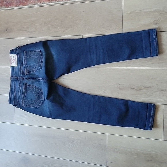 NWOT TRUE RELIGION CURVY CAPRI DISTRESSED SKINNY JEAN 27 - Picture 3 of 11